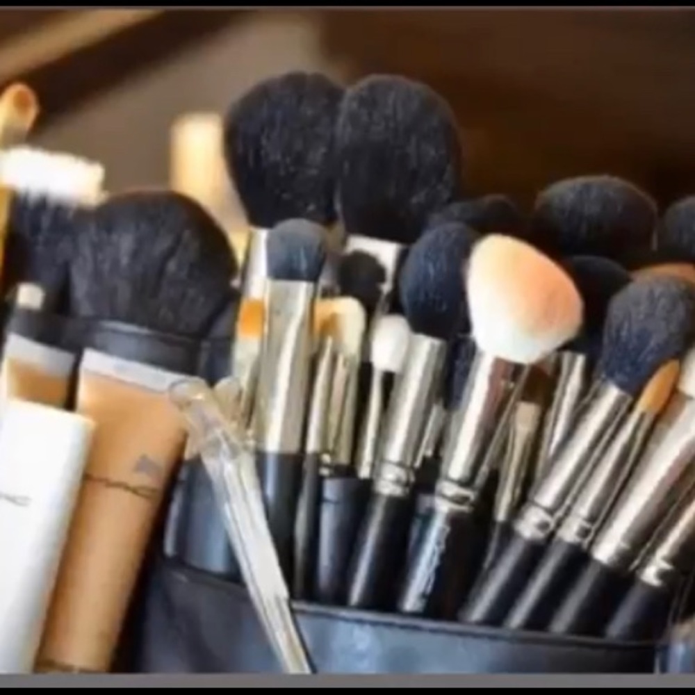 Makeup grab bag!  💄.                          Surprise colors and brands.